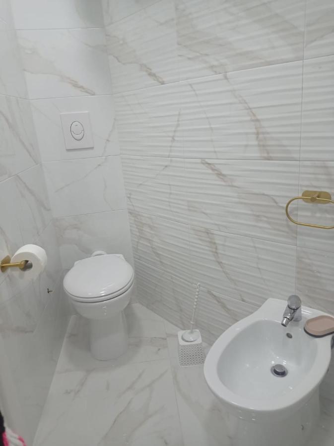 Dea'S Home Наполи Екстериор снимка